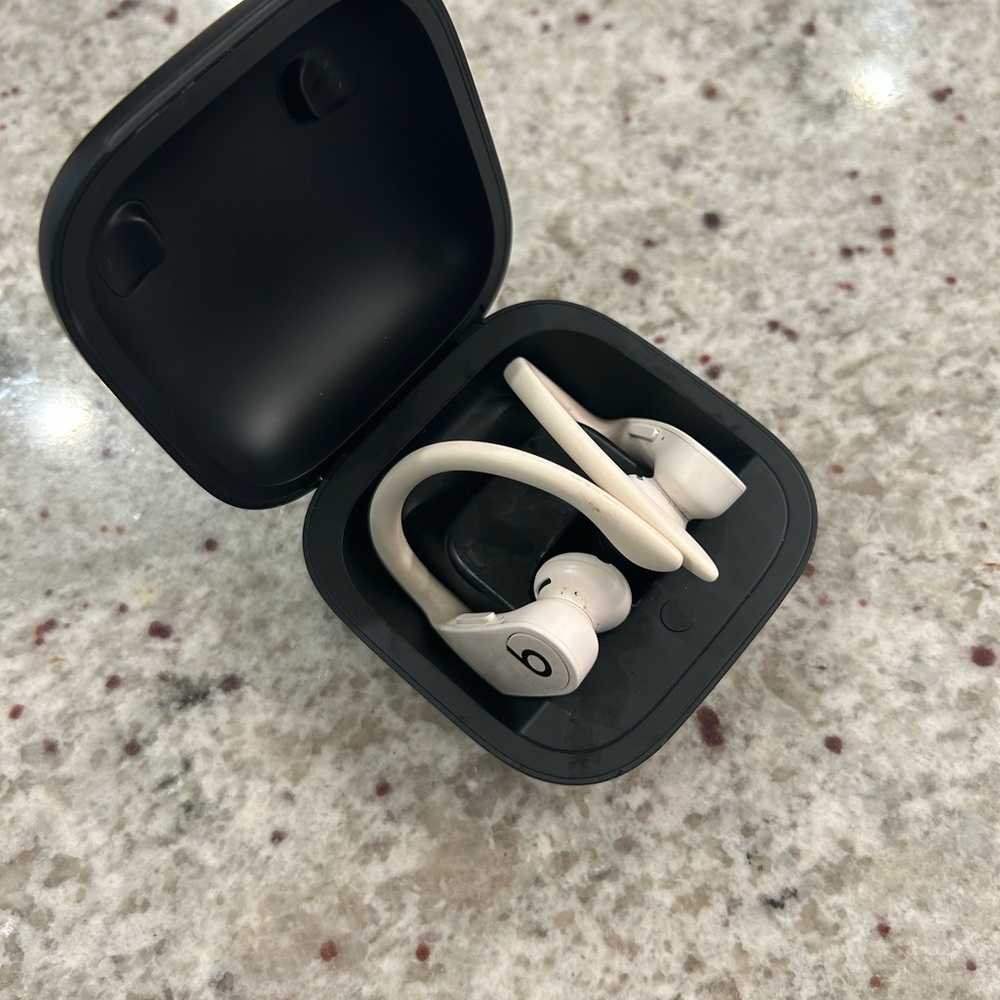 powerbeats pro wireless headphones